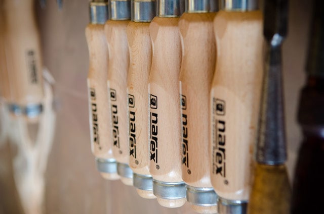 Narex Mortise Wood Chisel Handles Lined Up In A Row