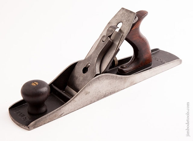 Stanley Plane Identification Showing A Stanley Bailey Type 10 Hand Plane (1907-1909)