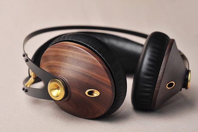 Beautiful Walnut And Maple Headphones + Giveaway