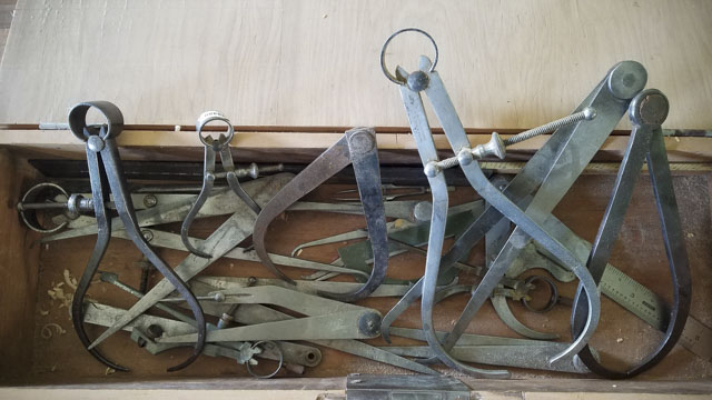 Box Full Of Antique Vintage Wood Turning Calipers For Use On A Wood Lathe