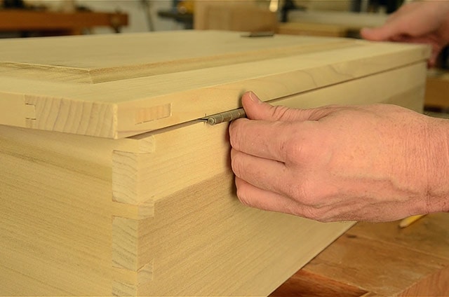 Adding Hinges To A Dovetail Chest Box