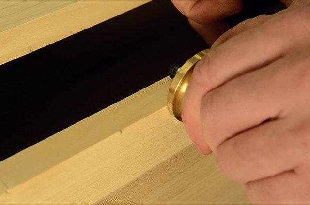 Adding hinges to a dovetail chest box using marking gauge