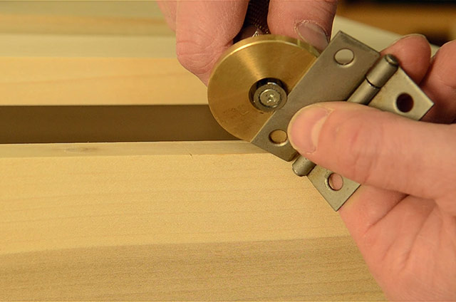 Adding hinges to a dovetail chest box