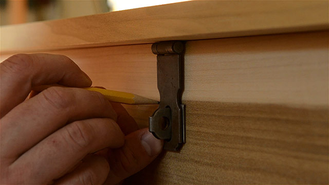 Historical Hasp Installation On A Dovetail Chest