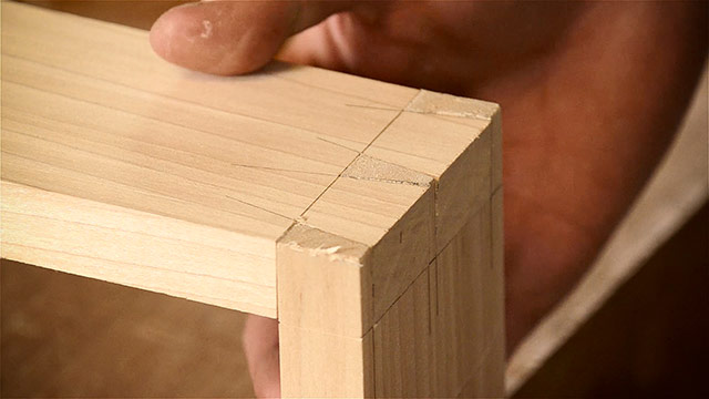 Cutting Dovetails By Hand With Woodworking Hand Tools - Dovetail Joint