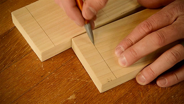 Cutting Dovetails By Hand With Woodworking Hand Tools - Marking Pencil Lines