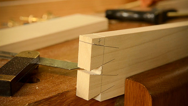 Cutting Dovetails By Hand With Woodworking Hand Tools