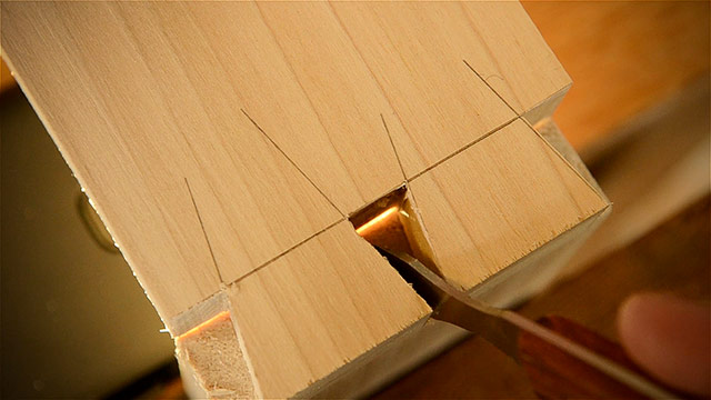 Cutting Dovetails By Hand With Woodworking Hand Tools Using A Marking Knife 