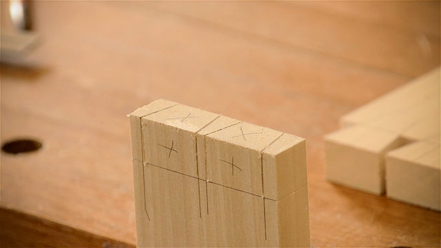 How To Cut A Dovetail Joint With Hand Tools
