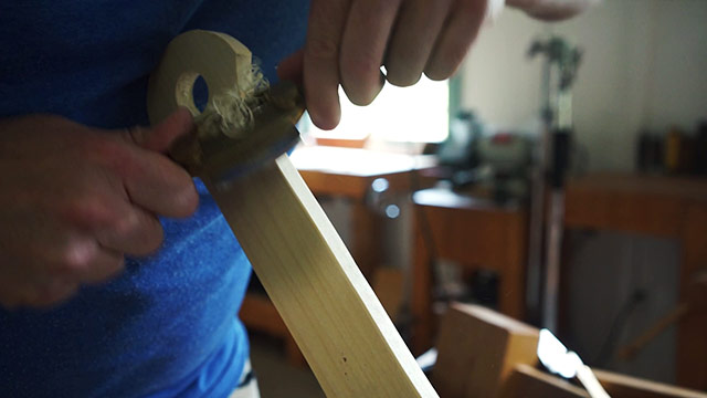 Using A Lie-Nielsen Spokeshave To Refine A Wooden Pizza Peel Handle