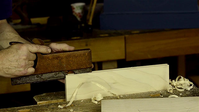 Using A Wooden Tongue And Groove Plane